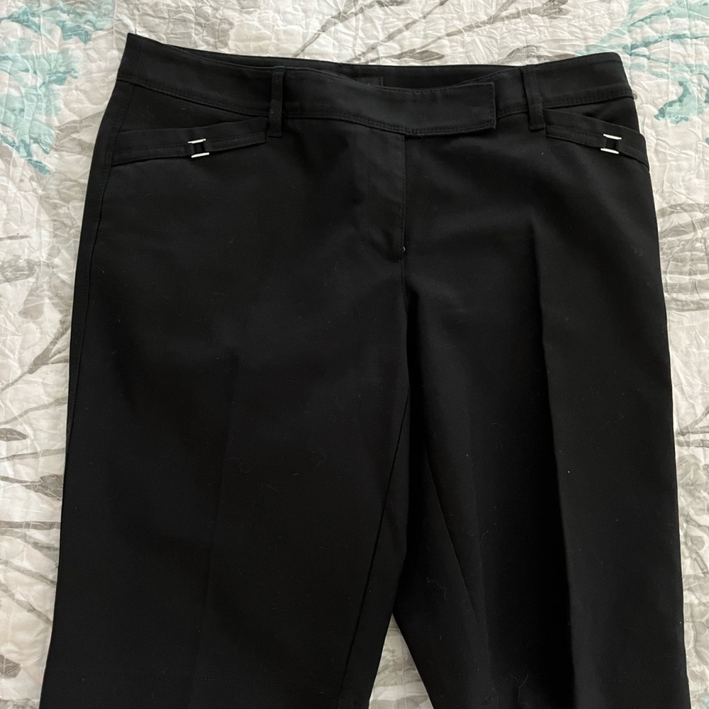 NWOT White House Black Market Black Slim Bermuda Shorts Size 4